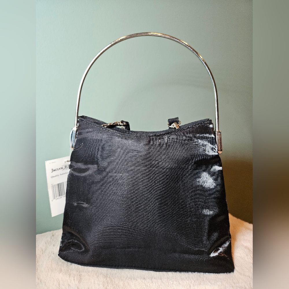 Purse - Picture 2 of 4